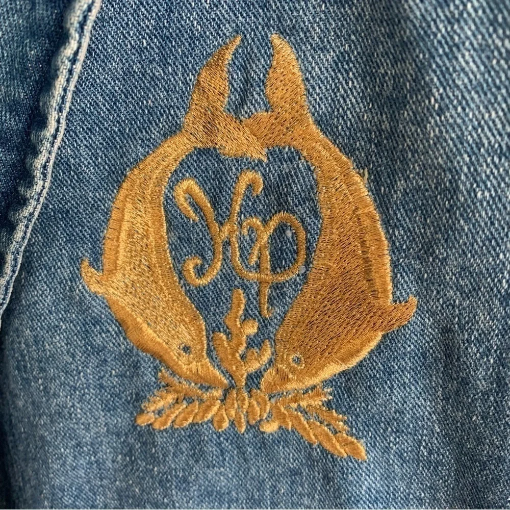 Vintage Women’s Denim Blue Jean Jacket Dolphins Logo Opal Hot Topic Size Medium - Picture 6 of 7